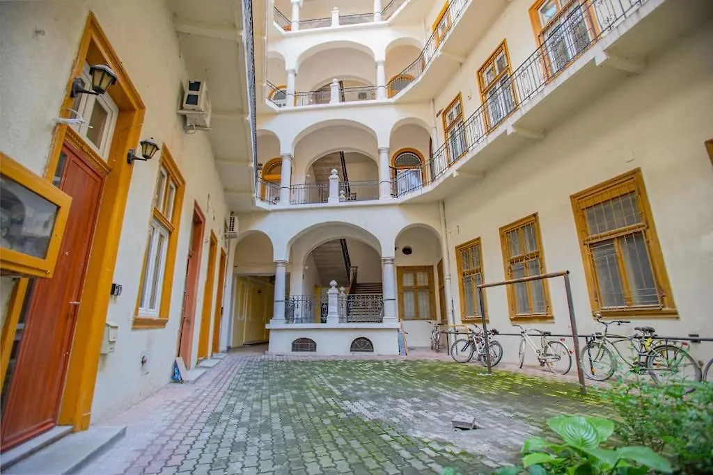 Cute Gallery Flat In Dob Str, Mars Budapest Hungary